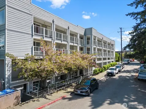 3318 30th Avenue SW Seattle WA 98126