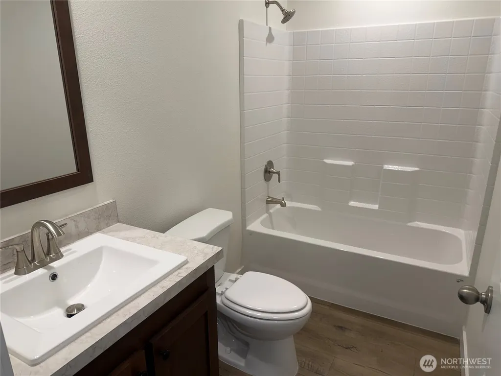 205 Pleasant Avenue Grandview WA 98930