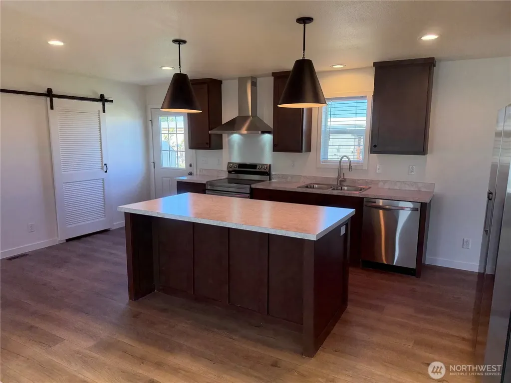 205 Pleasant Avenue Grandview WA 98930