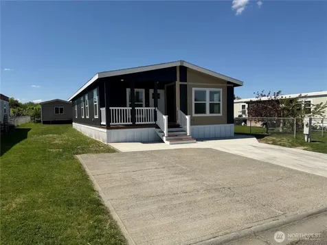 205 Pleasant Avenue Grandview WA 98930