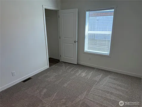 205 Pleasant Avenue Grandview WA 98930