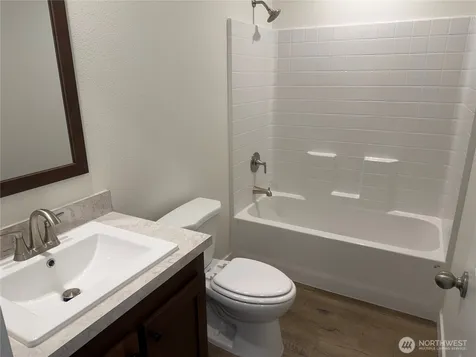 205 Pleasant Avenue Grandview WA 98930