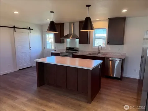 205 Pleasant Avenue Grandview WA 98930