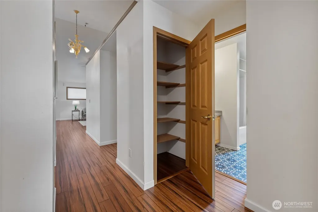 1069 5th Steilacoom WA 98388