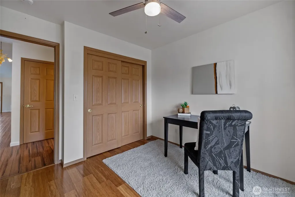 1069 5th Steilacoom WA 98388