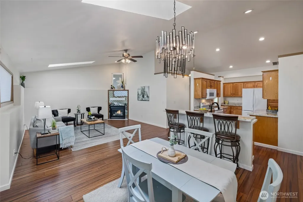 1069 5th Steilacoom WA 98388