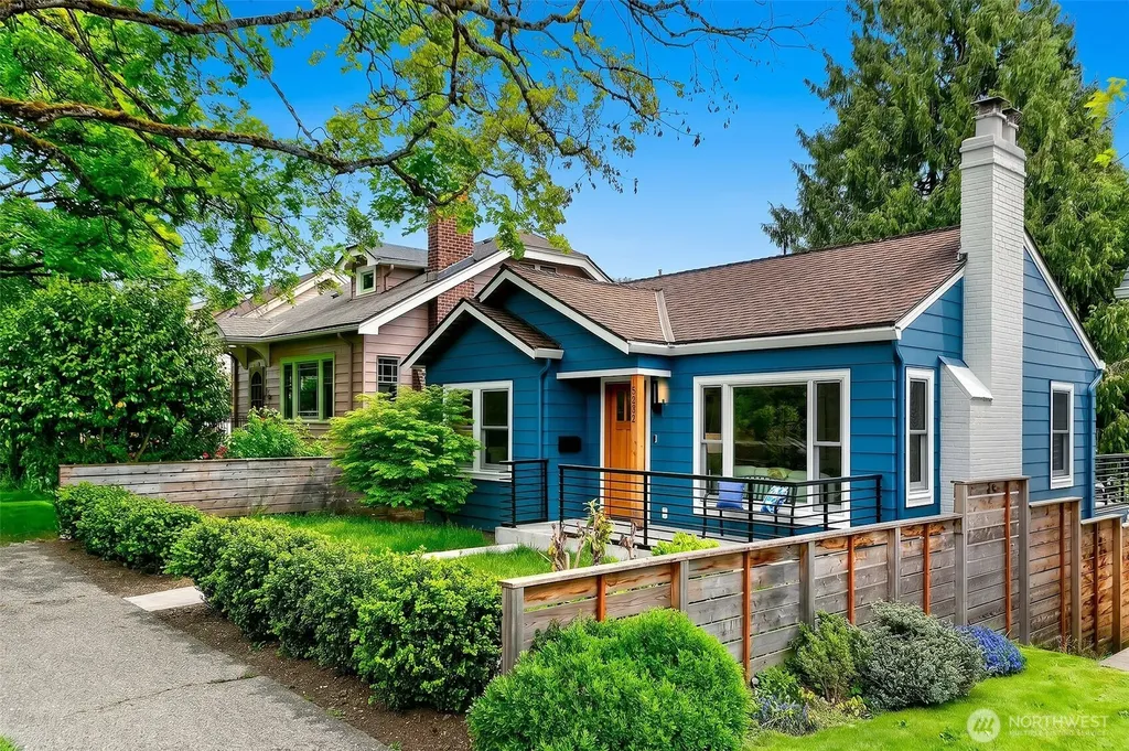 5232 38th Avenue NE Seattle WA 98105