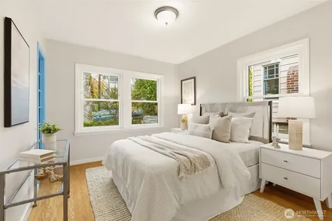 5232 38th Avenue NE Seattle WA 98105