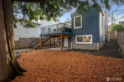 5232 38th Avenue NE Seattle WA 98105