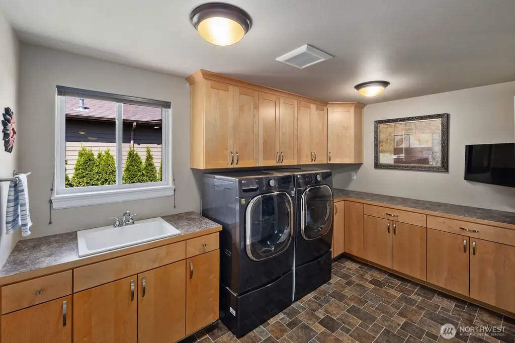 11236 108th Ave NE Kirkland WA 98033