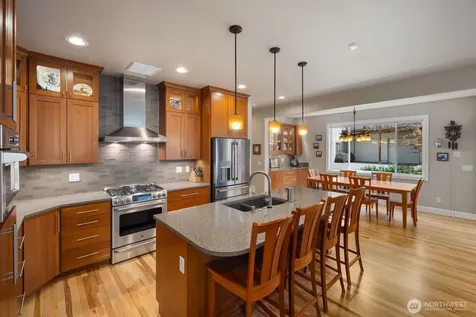 11236 108th Ave NE Kirkland WA 98033