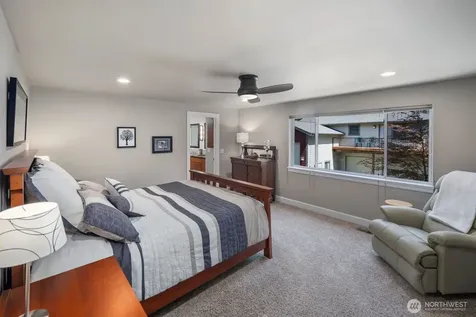 11236 108th Ave NE Kirkland WA 98033