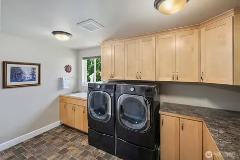 11236 108th Ave NE Kirkland WA 98033