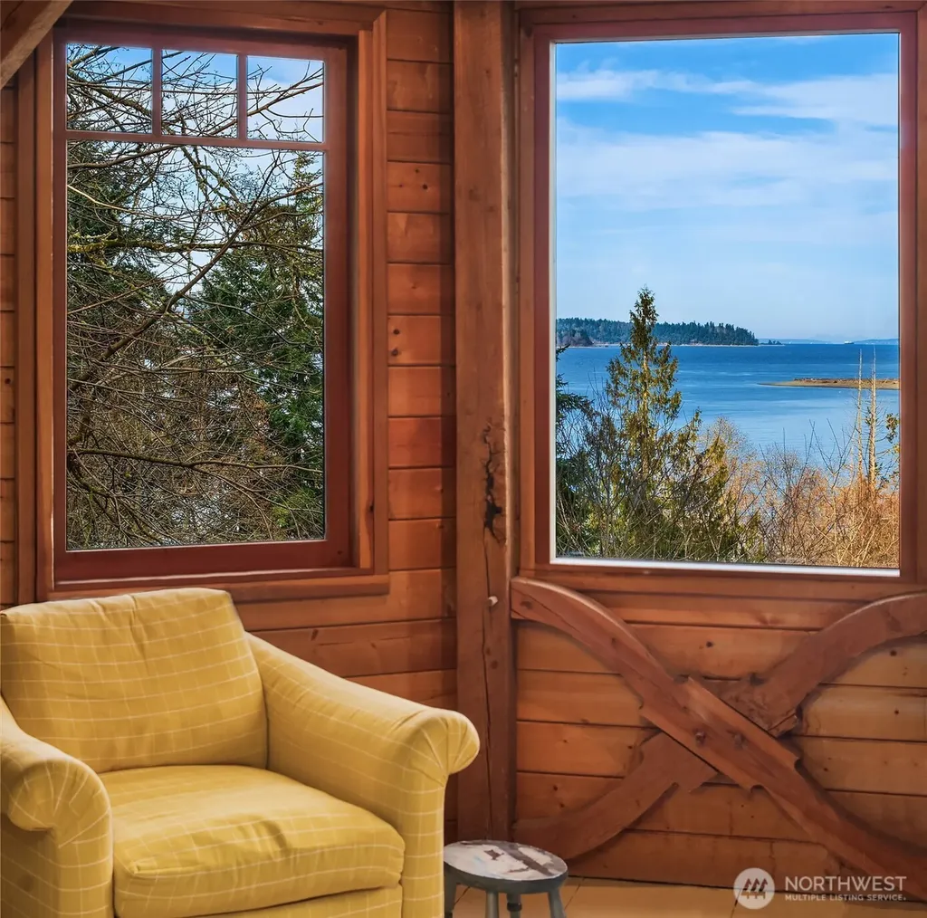 12825 SW Ober Beach Road Vashon WA 98070