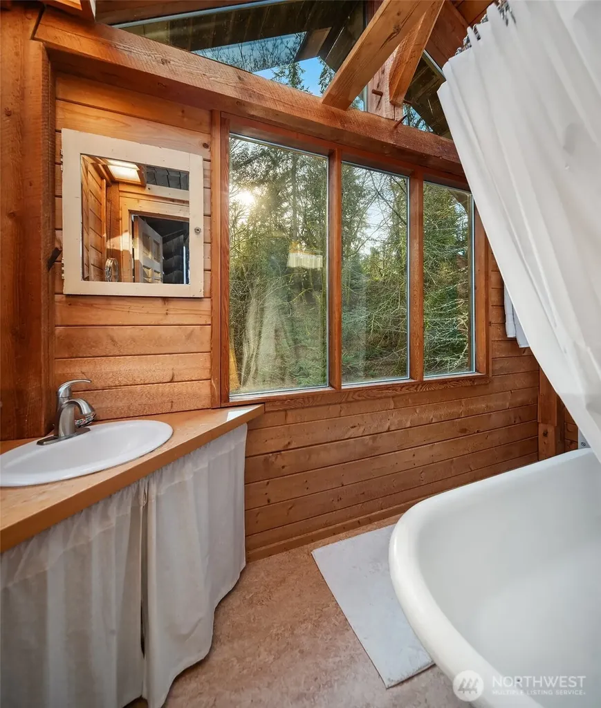 12825 SW Ober Beach Road Vashon WA 98070