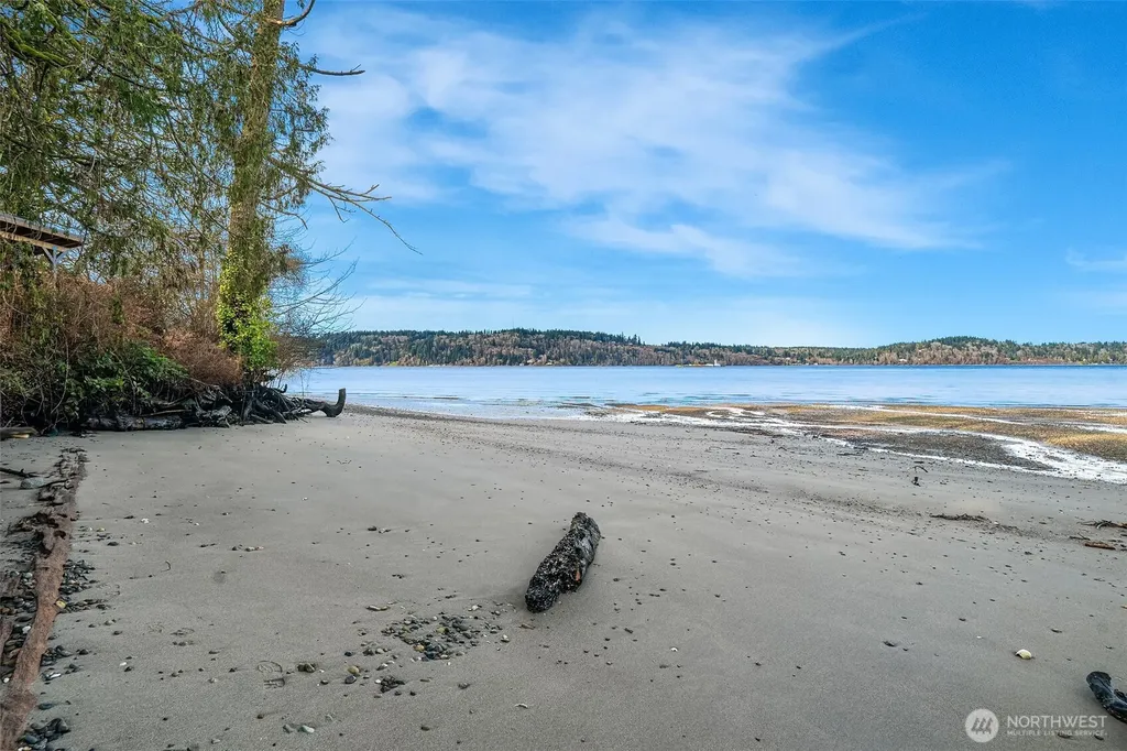 12825 SW Ober Beach Road Vashon WA 98070
