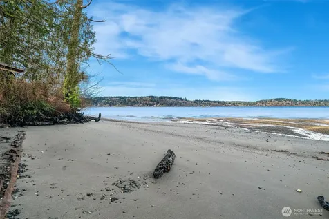 12825 SW Ober Beach Road Vashon WA 98070