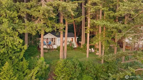 2726 Sea Garden Lane Camano Island WA 98282