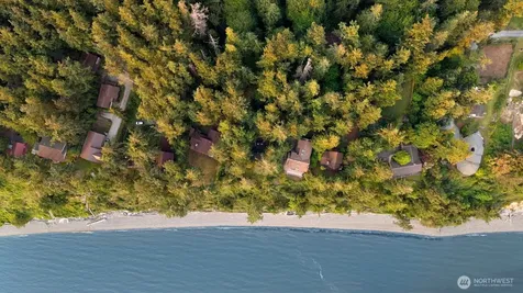 2726 Sea Garden Lane Camano Island WA 98282