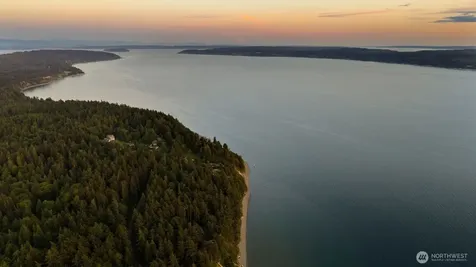 2726 Sea Garden Lane Camano Island WA 98282
