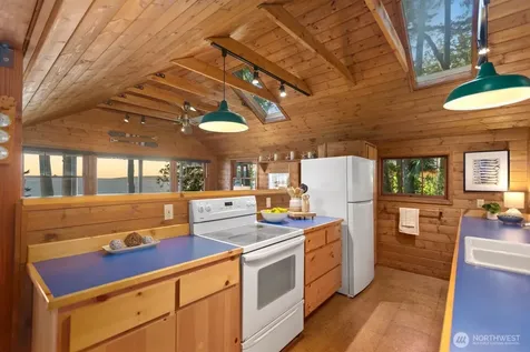 2726 Sea Garden Lane Camano Island WA 98282