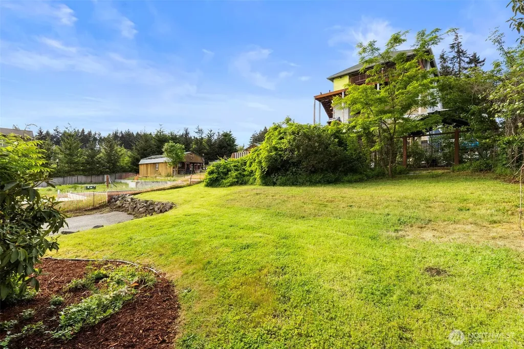11040 NE Maine Street Kingston WA 98346