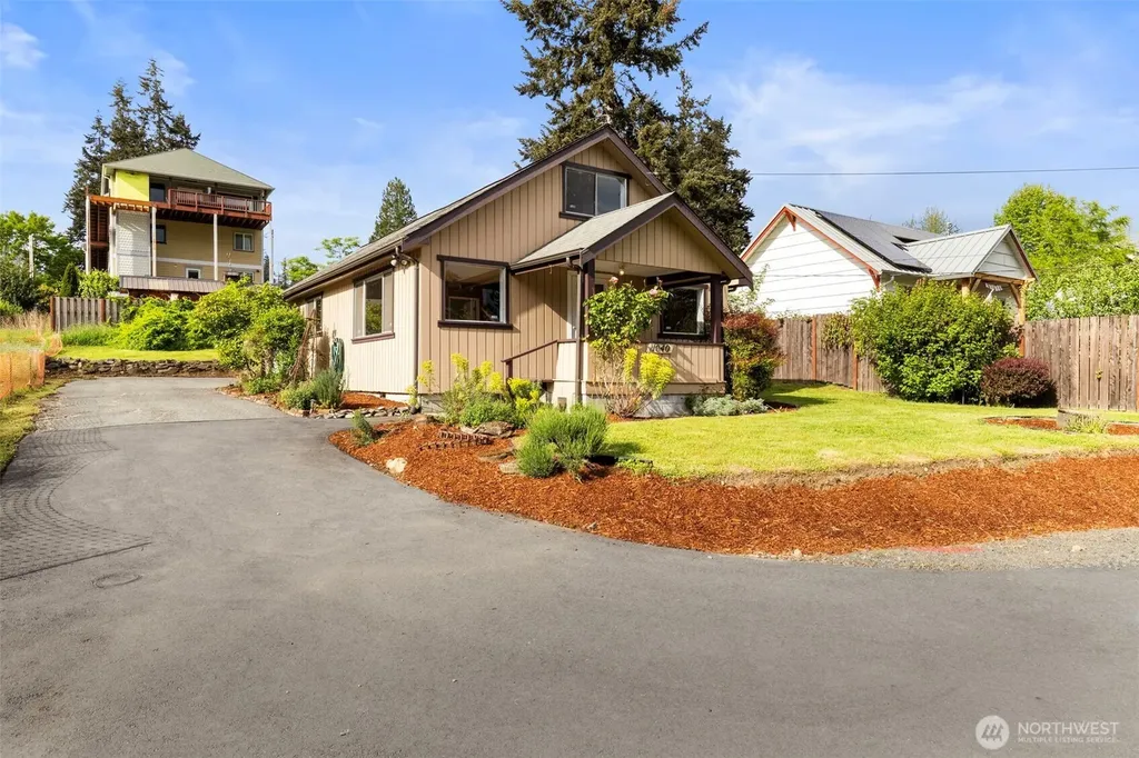 11040 NE Maine Street Kingston WA 98346