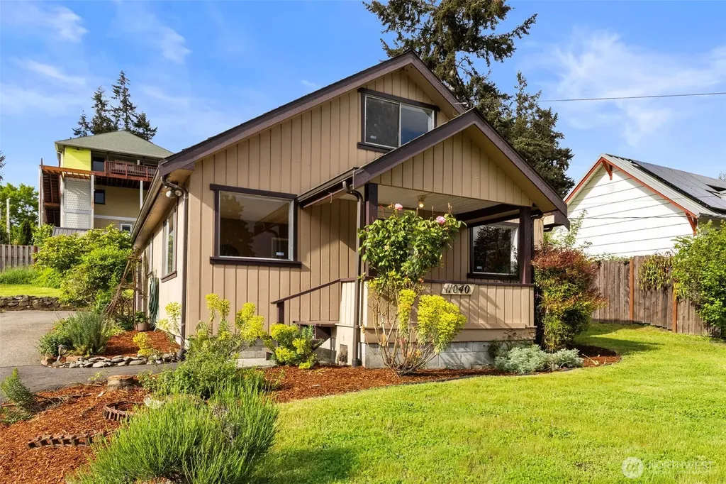 11040 NE Maine Street Kingston WA 98346