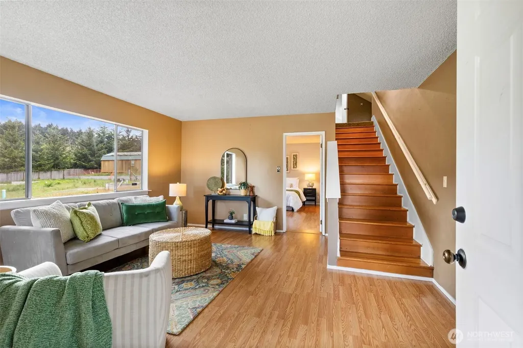 11040 NE Maine Street Kingston WA 98346