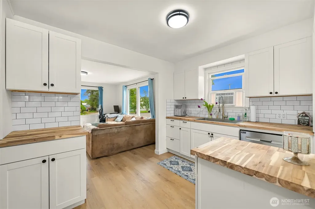 204 S 16th Street Lynden WA 98264