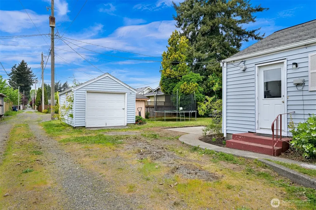 204 S 16th Street Lynden WA 98264