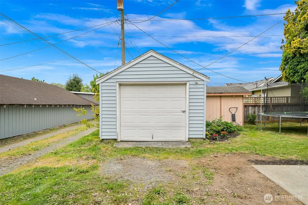 204 S 16th Street Lynden WA 98264