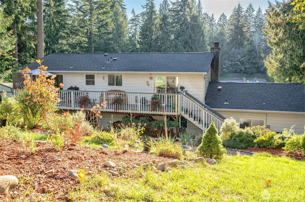 3515 W Tapps Drive E Lake Tapps WA 98391