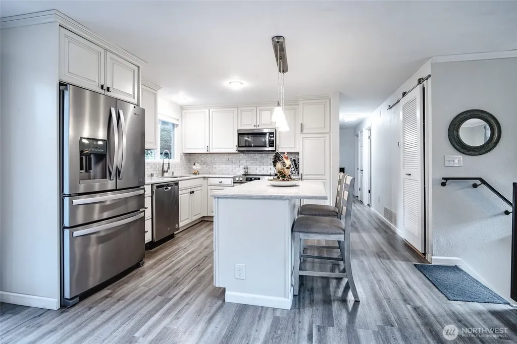 3515 W Tapps Drive E Lake Tapps WA 98391