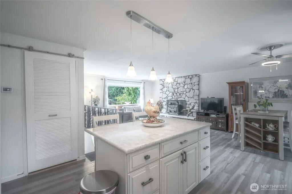 3515 W Tapps Drive E Lake Tapps WA 98391