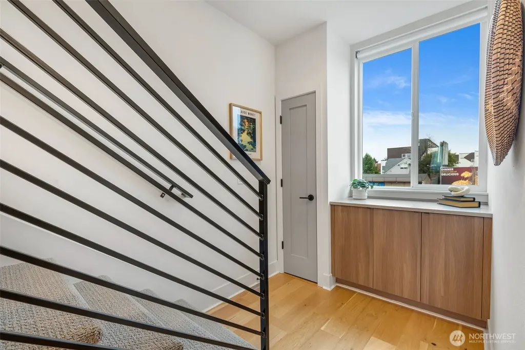 908 N 46th Street Seattle WA 98103