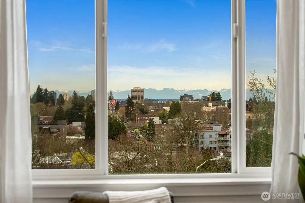 908 N 46th Street Seattle WA 98103