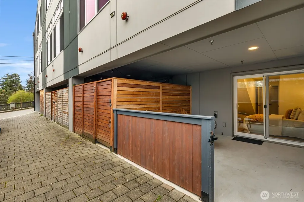 908 N 46th Street Seattle WA 98103