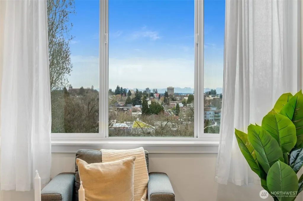 908 N 46th Street Seattle WA 98103