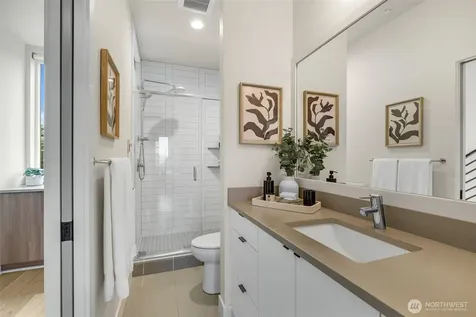 908 N 46th Street Seattle WA 98103