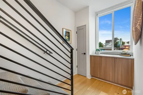 908 N 46th Street Seattle WA 98103