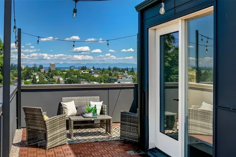 908 N 46th Street Seattle WA 98103