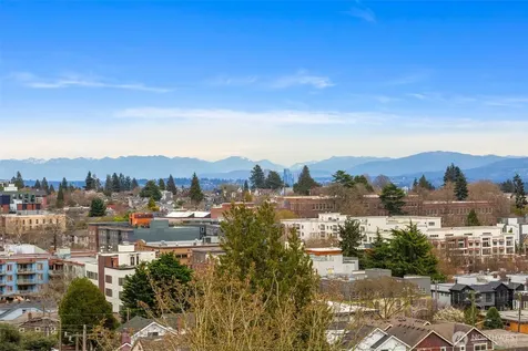 908 N 46th Street Seattle WA 98103