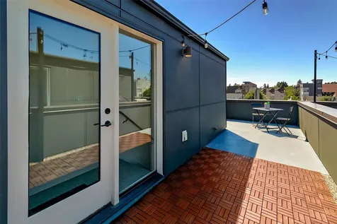 908 N 46th Street Seattle WA 98103