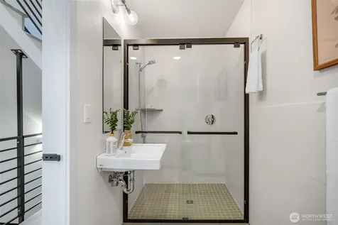 908 N 46th Street Seattle WA 98103