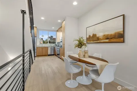 908 N 46th Street Seattle WA 98103