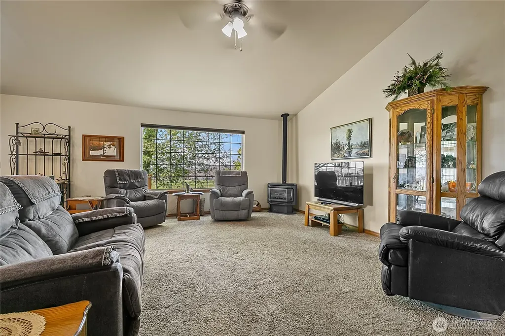 131 Latigo Lane Yakima WA 98901