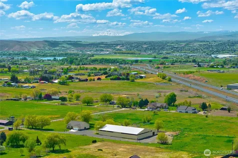 131 Latigo Lane Yakima WA 98901