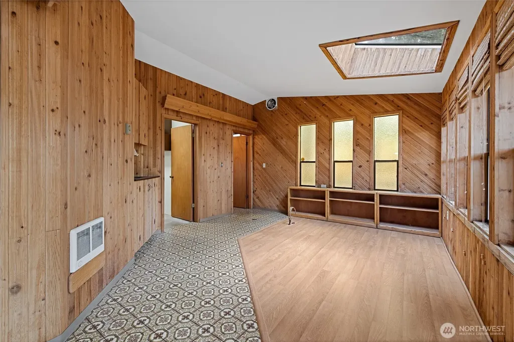 6323 89th Avenue W University Place WA 98467