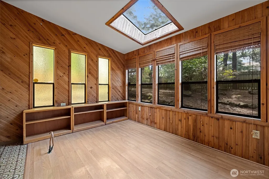 6323 89th Avenue W University Place WA 98467